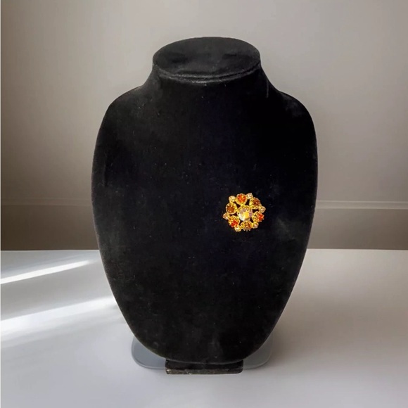 Vintage Flower Amber Purple AB Rhinestone Gold Tone Brooch Signed STAR Austria - Picture 2 of 7